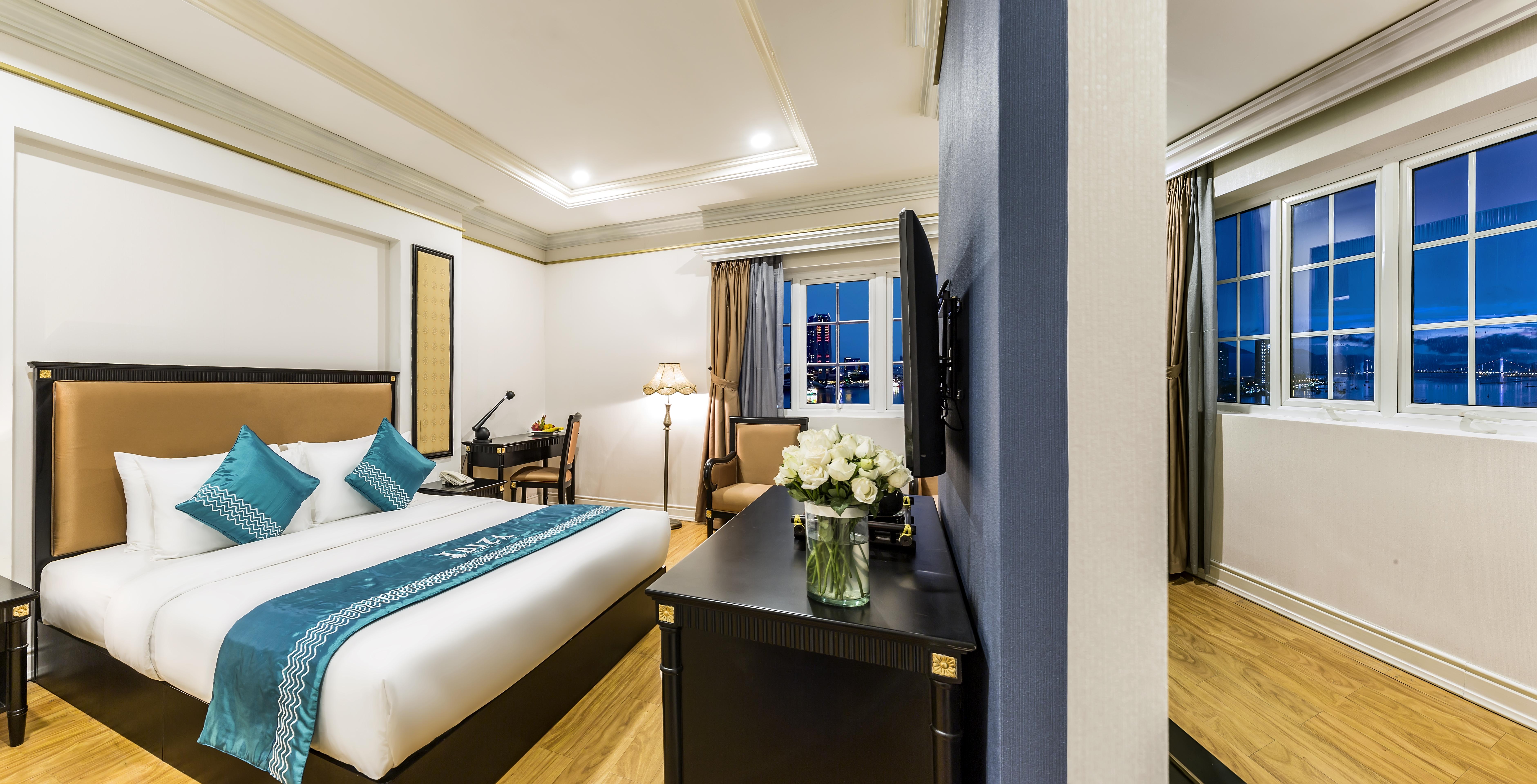 Ibiza Riverfront Da Nang Hotel Powered By Aston Exterior foto